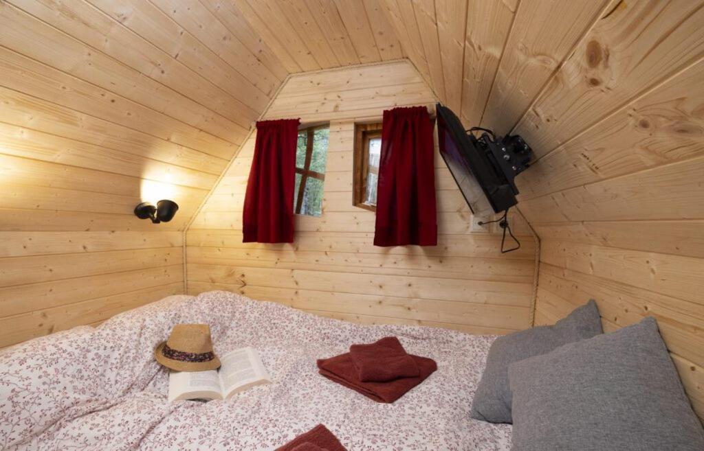 Camping Ushuaia Villages Au Bois Joli Andryes Exteriér fotografie