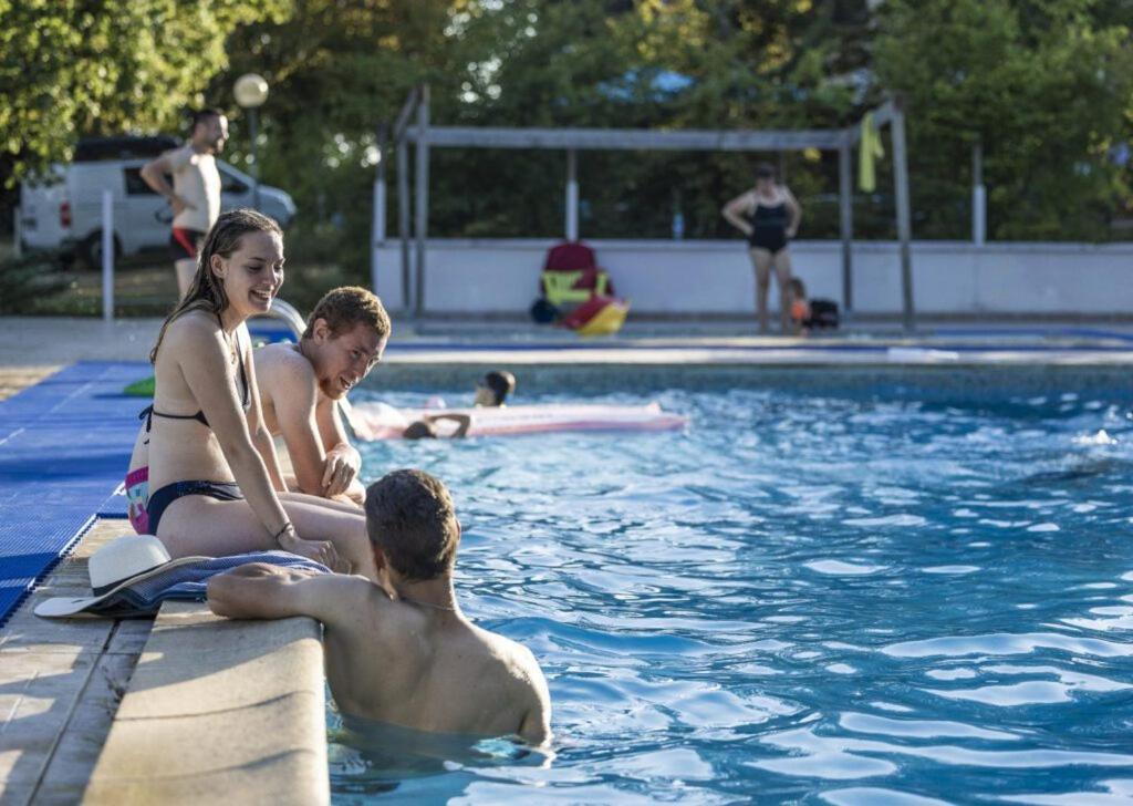 Camping Ushuaia Villages Au Bois Joli Andryes Exteriér fotografie